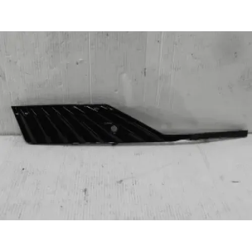 Рамка противотуманной фары правая Changan UNI-K (уценка) CD569F2713012200*