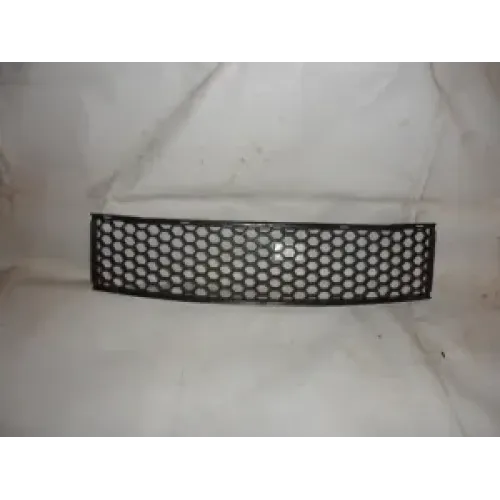 Решетка переднего бампера Chery Bonus/Very A132803539