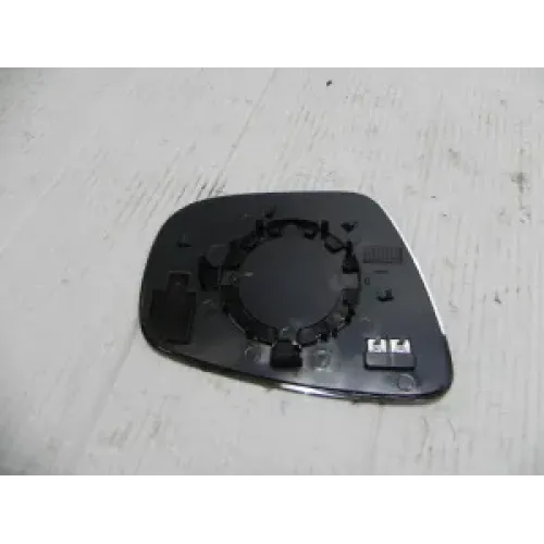 Зеркальный элемент левый Chery Tiggo 4 FL/ 8, 8 Pro (уценка) J688202110BA*