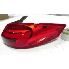 Фонарь внешний правый Geely Atlas (на крыле) (уценка) 7057003300*