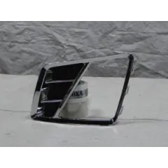 Рамка противотуманной фары правая Geely Emgrand X7 (2018-н.в.) (уценка) 1018058972*