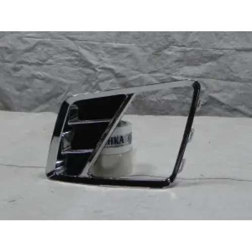Рамка противотуманной фары правая Geely Emgrand X7 (2018-н.в.) (уценка) 1018058972*