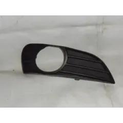 Рамка противотуманной фары правая Geely MK Cross 101800611401