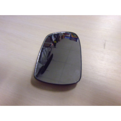 Зеркальный элемент правый Chery Amulet A15BJ8202121