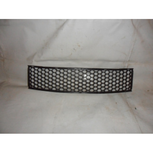 Решетка переднего бампера Chery Bonus/Very A132803539
